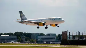 Nuevos vuelos directos a destinos internacionales desde un aeropuerto cercano a Navarra