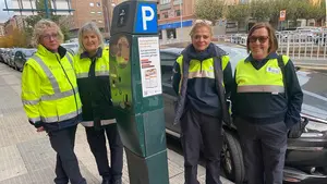 Detrás de la zona azul en Pamplona: el trabajo más desconocido de los controladores