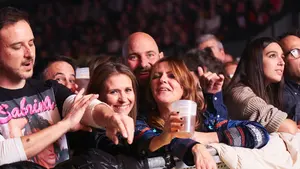 Pamplona regresa a los año 90: las fotos del concierto de 'Yo fui a EGB' en el Navarra Arena