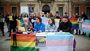 Colectivos LGTBI+ cargan contra el Gobierno de Navarra por el descenso de financiación