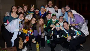 Los disfraces más divertidos de la Nochevieja en Pamplona: las fotos de la primera noche de 2023