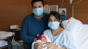 Ariadna Elisabeth, la 'primera' bebé de 2023 en Navarra: "No nos lo esperábamos"