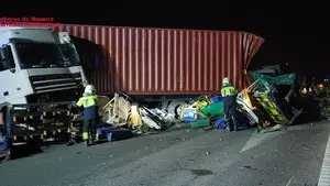 Los transportistas navarros culpan a la policía de un accidente de tráfico con un herido