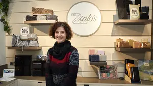 La icónica firma de bolsos y complementos de Pamplona que abre su quinta tienda