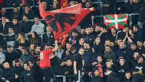 El duro castigo que recibirá el empleado de Osasuna que ordenó retirar banderas en El Sadar