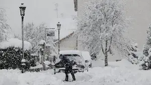 La nieve cubre de blanco los primeros pueblos en Navarra: las imágenes del temporal