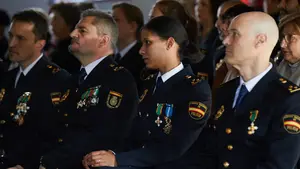 GALERÍA | Homenaje a más de 60 policías nacionales en Pamplona en el 199º aniversario del cuerpo