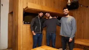 Los problemas de los 'altos' de Pamplona por su estatura: un grupo de Whastapp los ha reunido