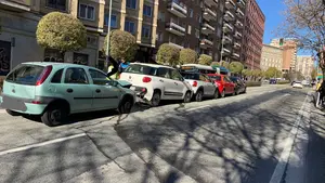 Aparatoso accidente en la avenida de Zaragoza de Pamplona: cinco coches chocan en cadena