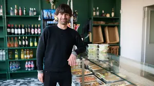 Los menús a 8 euros para llevar en Pamplona que sorprenden desde un nuevo barrio de la ciudad