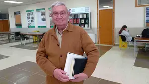 Lucio Santamarta, el alumno que se ha graduado a los 81 años en Historia del Arte
