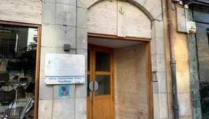 El emotivo mensaje de despedida en plena calle de un restaurante histórico de Pamplona