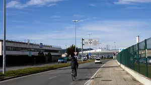 Pamplona se gasta un millón y medio de euros en un carril bici al polígono de Landaben