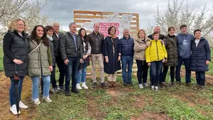 El sentido homenaje del Pacharán Navarro a las personas que más apoyan su producción