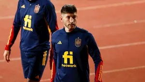 ¡David García, titular!: el central de Osasuna debuta con la Selección Española