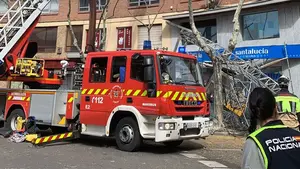 Heridas tres mujeres que paseaban en Zamora tras caerles encima un andamio
