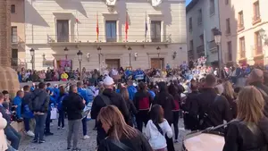 El v&iacute;deo de la Rompida de la Hora en Tudela al son de los tambores en la plaza Vieja