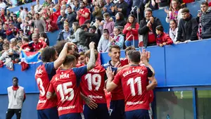 Un Osasuna desatado en ataque vence al Betis y alcanza los puntos de la permanencia