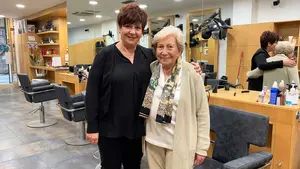 La peluquer&iacute;a de Navarra que cumple 100 a&ntilde;os: "El secreto es trabajar mucho y&nbsp;ser muy amable"