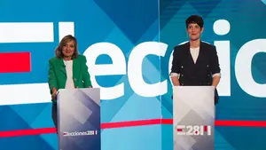 Elma Saiz intenta atacar a Cristina Ibarrola en Twitter y hace uno de los ridículos de la campaña