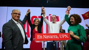 Las fotos del mitin central de UPN en Pamplona: afiliados y simpatizantes arropan a Esparza e Ibarrola