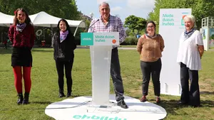 Asirón promete más dinero para las fiestas de los barrios, controladas por la izquierda abertzale