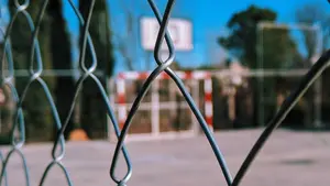 "Me quiero morir": un niño de 11 años deja de ir al colegio en Navarra por acoso en clase