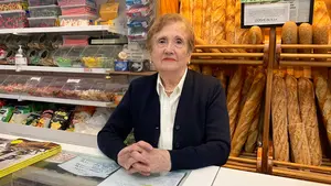 Nati, 60 años detrás del mostrador en Pamplona: "Siempre me ha gustado el trato con la gente"