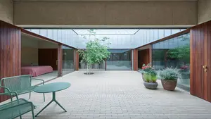 La curiosa casa de un pueblo de Navarra finalista de un importante premio de arquitectura