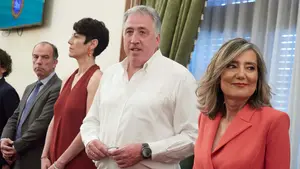 Bildu sigue con su acoso a Ibarrola: "Recibió un bolso por posar con las joyas"