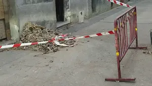 Tremendo susto en un pueblo de Navarra: un desprendimiento en pleno casco urbano