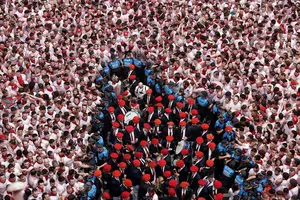 Los gaiteros de Pamplona, obligados a cambiar de canción ante la presión popular en la plaza