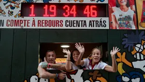 Sin miedo a madrugar: las imágenes del recorrido del encierro a rebosar y con ambientazo