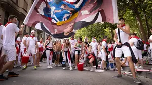 Disparan a un músico de la peña La Única en San Fermín en el Casco Viejo de Pamplona