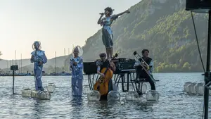 Un piano emerge en las aguas de un popular embalse en Navarra: las fechas de los conciertos