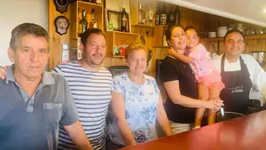 El restaurante de un pueblo navarro que cumple diez años dando de comer a sus vecinos