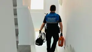 Aparece muerto un anciano en un piso tutelado de Pamplona: los vecinos llaman por el mal olor