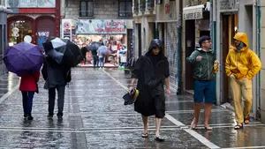 La lluvia se ceba con Pamplona para dar la bienvenida a septiembre y despedir las vacaciones