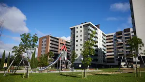 Polideportivo, civivox, escuela infantil y centro de salud para un barrio de Pamplona