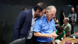 Alz&oacute;rriz se chulea por las concesiones a los nacionalistas y critica a UPN por no apoyarlas