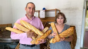 La conocida empresa navarra que reparte el pan en furgoneta a más de 50 pueblos