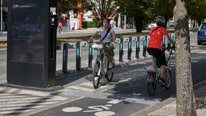 Pamplona oferta a mitad de precio los abonos de alquiler de bicicletas eléctricas