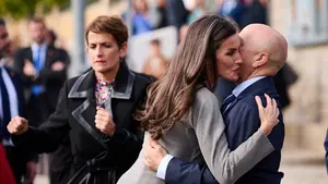 Gritos contra Chivite (PSOE) en Tudela en un acto con la reina Letizia: "Vete con Bildu"