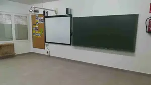 El colegio de Navarra que acaba de estrenar iluminaci&oacute;n, suelos y ba&ntilde;os nuevos