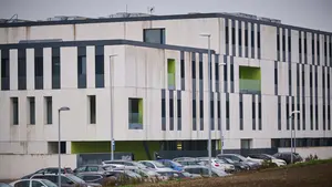 Miravalles-El Redín e Irabia-Izaga pasan a ser colegios mixtos forzados por los ataques socialistas