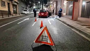 Se estrella contra dos coches en Navarra, se da a la fuga y revienta el alcoholímetro