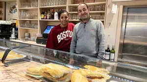 Reabre un histórico bar de un pueblo de Navarra solo siete meses después de su cierre