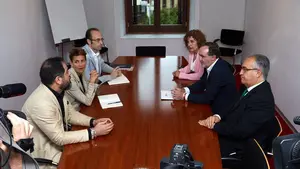 Esparza llega 5 años tarde y rompe ahora las relaciones de UPN con los socialistas en Navarra