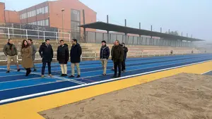 Tudela estrena su renovada pista de atletismo... con campo de rugby incluido