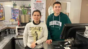 El bar de Pamplona que avisa a sus clientes consultar su cartera antes de pedir la consumición